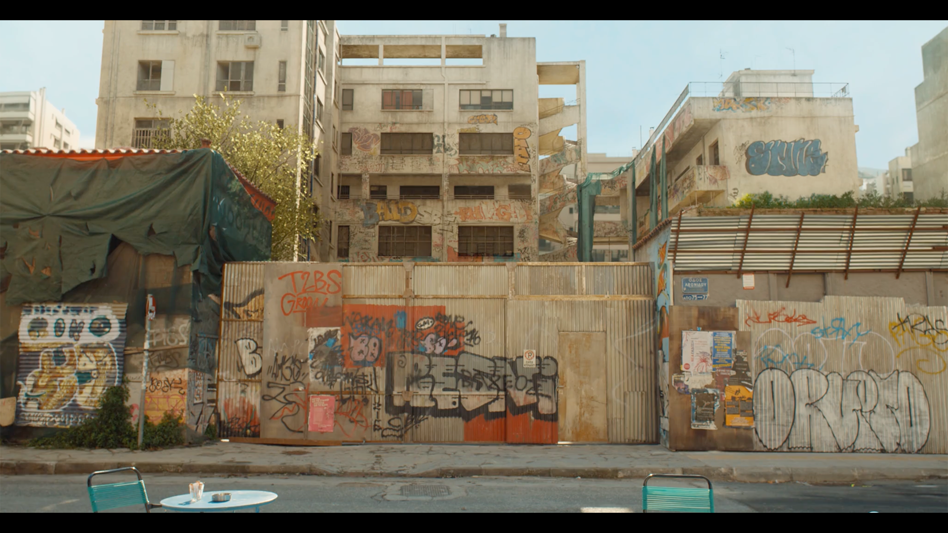Final shot of Greek Salad, the new series directed by Cedric Klapisch, currently streaming on Prime Video with VFX work done by The Yard, including matte painting.