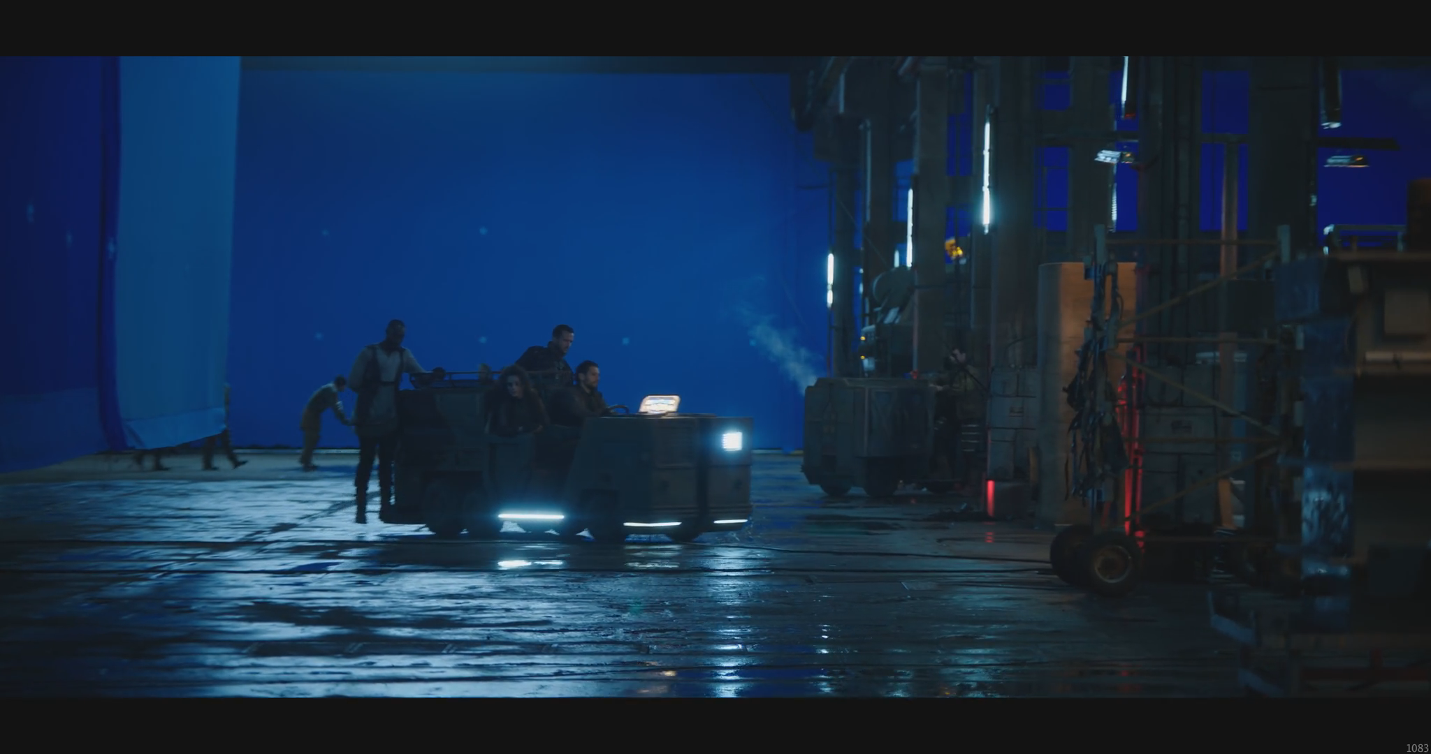 For the docking bay escape sequence in 'Halo - Season 2', the team at the France-based VFX studio The Yard faced the exciting challenge of creating a vast space dock set within the confines of an asteroid. expanded the dock to an impressive 400 meters, transforming it into a massive, complex environment filled with life and detail.