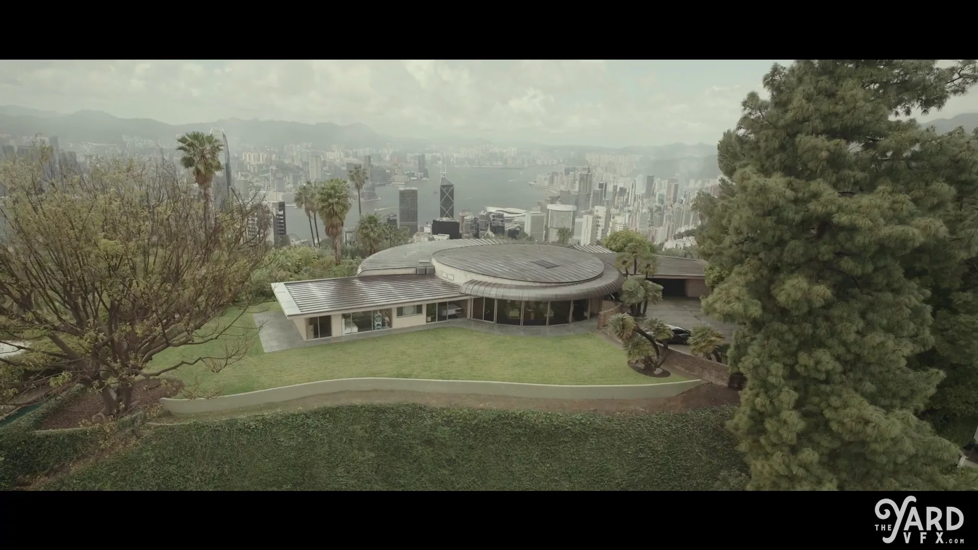 The Yard VFX provided VFX, including DMP works, on The Gray Man for Netflix. The surroundings of the house habe been created by The Yard VFX.