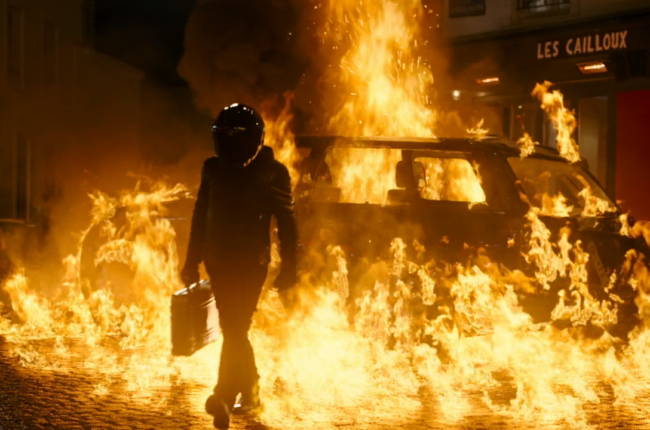 Discover some of the work that France-based VFX studio The Yard provided on 'Murder Mystery 2' in Netflix's 2023 Original Film VFX Reel.