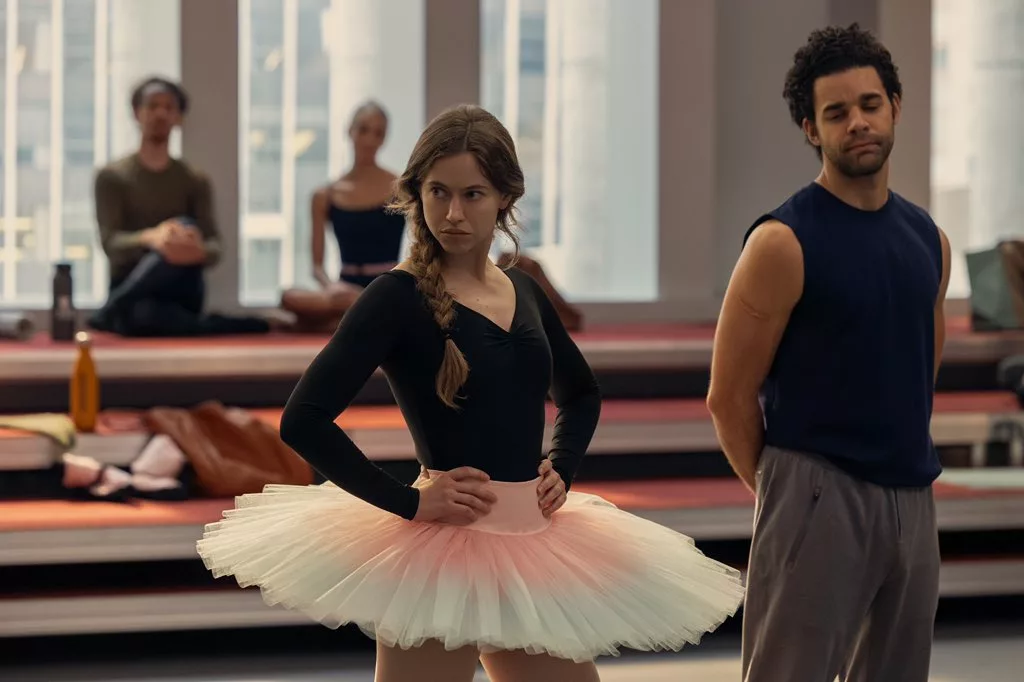 The France-based VFX studio The Yard has provided VFX services on "Etoile", the latest series created by Amy Shermann-Palladino and Daniel Palladino, now streaming on Prime Video.