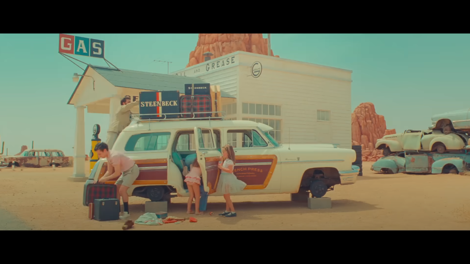 Denis Scolan, Head of Compositing at The Yard VFX, previously worked on "Asteroid City", Wes Anderson's latest feature film.