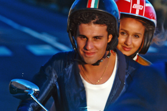 "Fragile", the debut film of Emma Benestan, is now in cinema. The teams at France VFX studio The Yard were very happy to contribute to the film with a full CG shot.